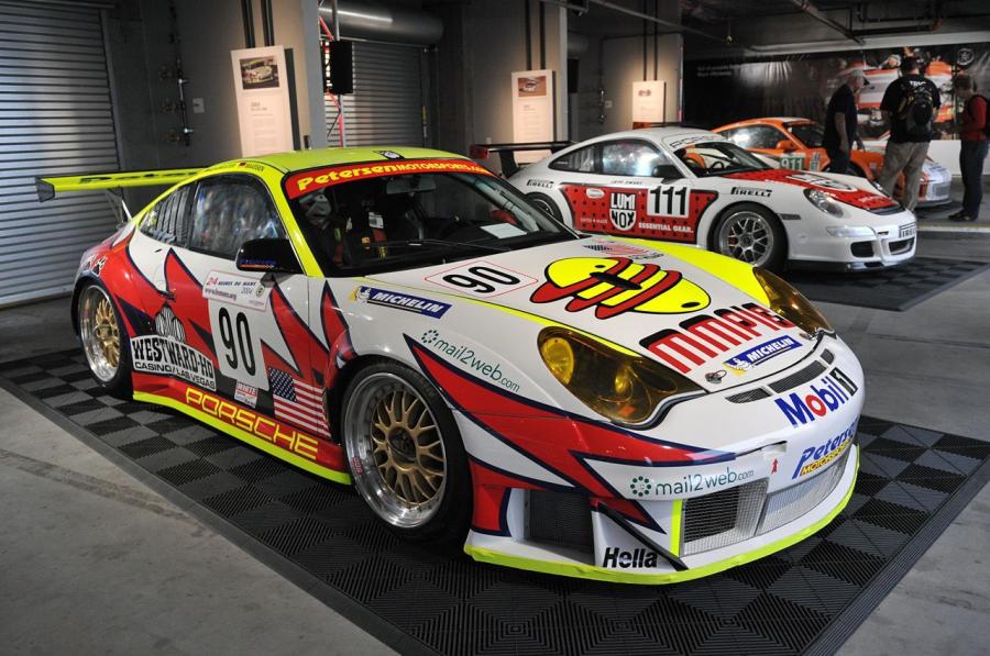  Porsche 911 GT3 RSR 2004 года  (фото 6 из 6)